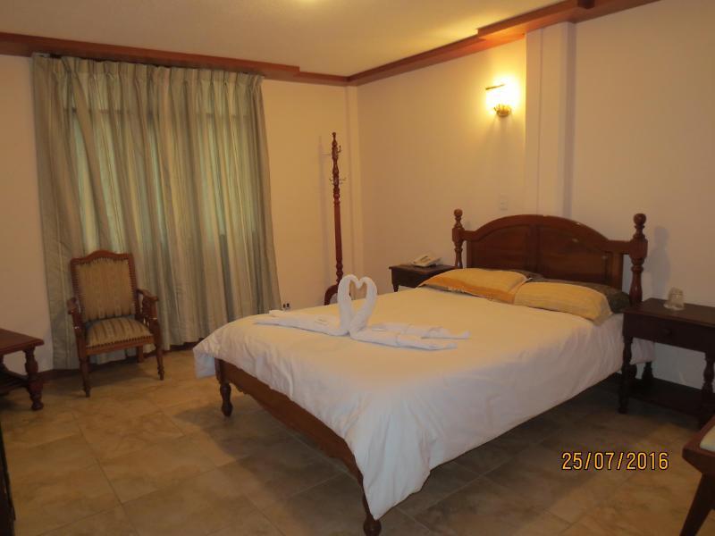 Hotel Cumanda Alfaro Exterior foto